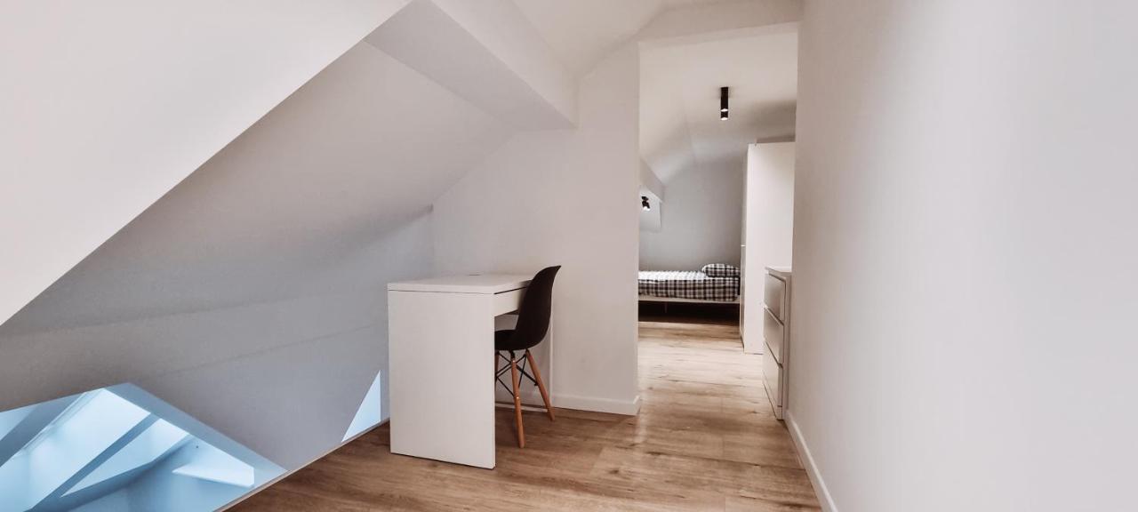 Cozy Spacious Apartment 7 *
